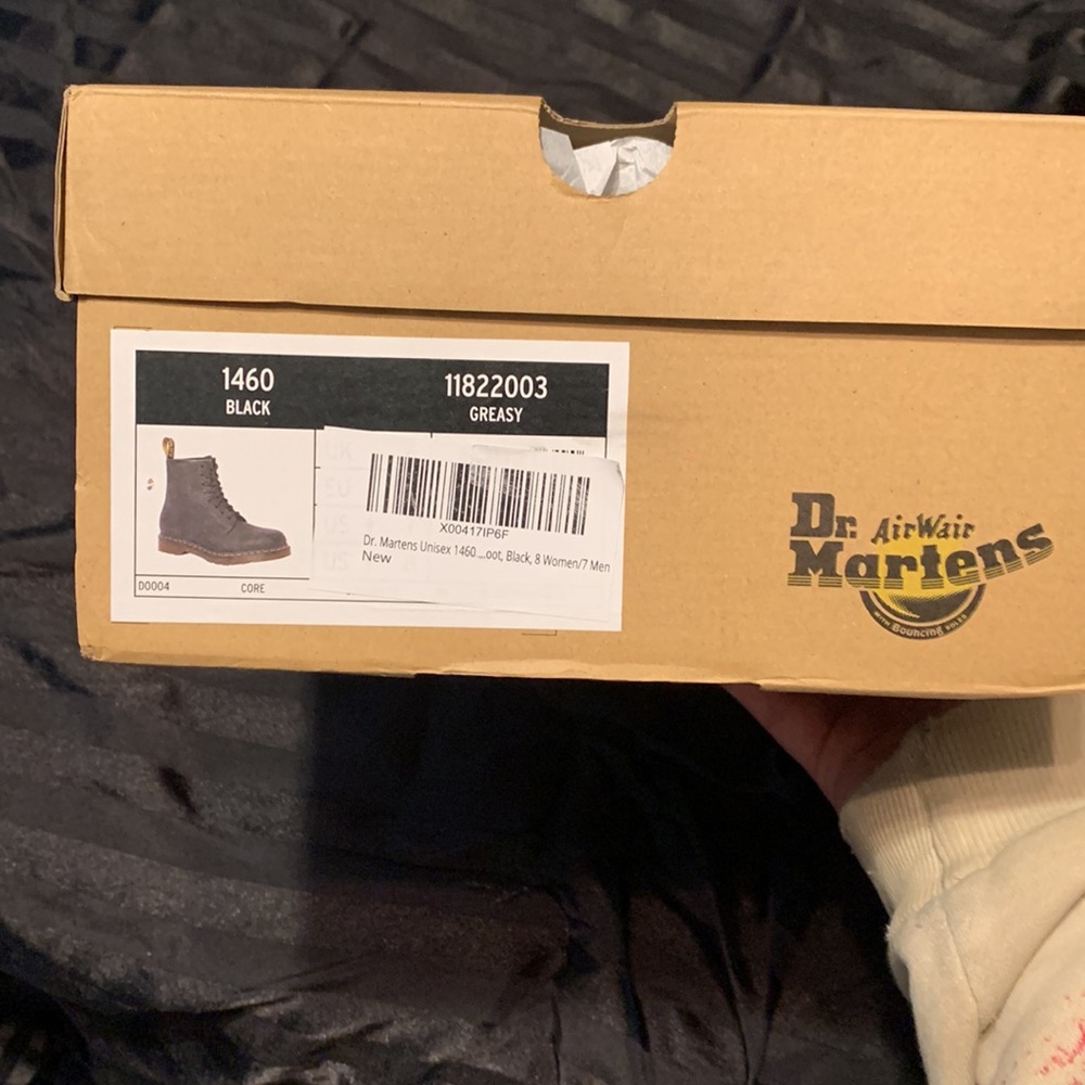 DR. MARTENS 1460 GREASY LEATHER LACE UP BOOTS - LADIES 8 - Picture 9 of 11
